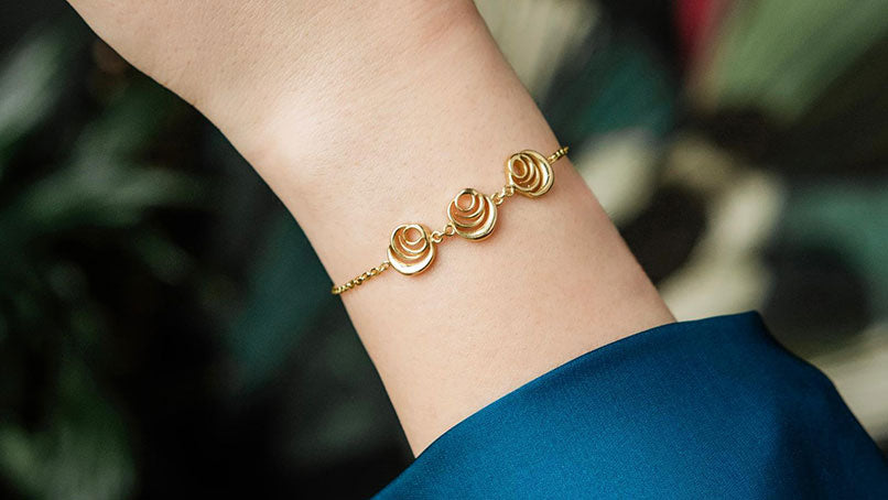 Gold vermeil bracelets for women || roses muse 