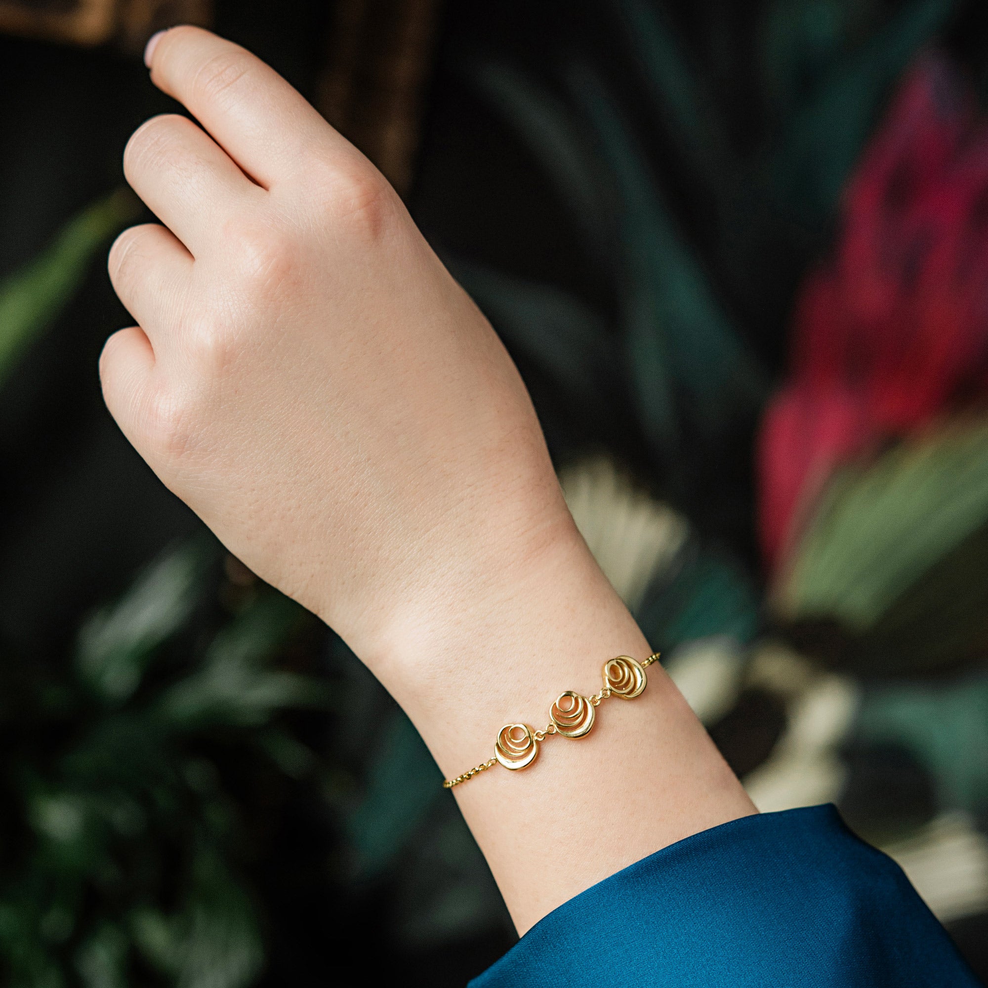 Signature Triplicate Rose Bracelet - 18k Gold Vermeil - Roses Muse